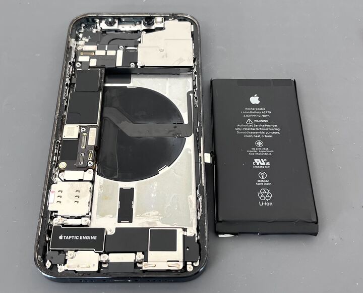 春日井市でiPhone 12 Proのバッテリー交換減りが早い症状を40分で改善